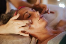 Regala un Massaggio nutriente al viso