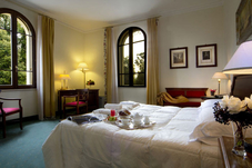 Benessere di coppia in una spa in Umbria con hotel