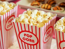 Brunch e Cinema per Coppia con Bibita e Pop-Corn