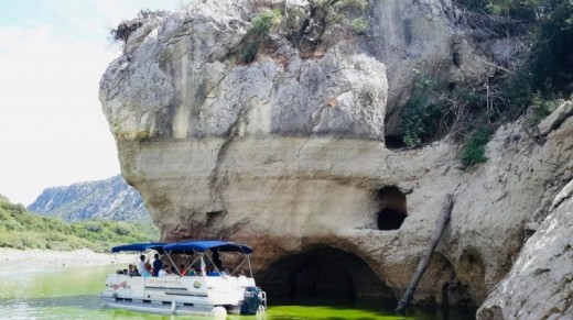 Soggiorno nell'Ecoparco Neulè con escursione in battello sul Cedrino