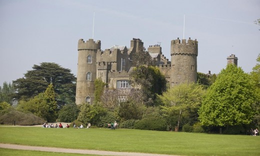 Da Dublino: visita al castello di Malahide e alla costa nord