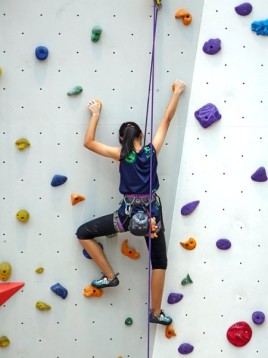 Indoor wall climbing in Budapest 