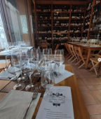 Degustazione di vino in Enoteca Storica a Roma Centro