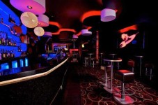 Addio al Celibato a Bucarest: Pub/Bar crawl con strip club e open bar