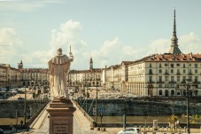 Alla scoperta di Torino - Weekend in Vespa per 2 persone