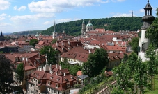 Praga tour su autobus sali e scendi