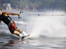 Lezione di wakeboard - 20 min & soggiorno 1 notte