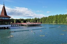 Hévíz Thermal Lake and Keszthely Castle: Private Tour from Budapest