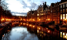 Amsterdam Walking Tour and Canal Cruise