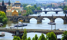 Praga tour su autobus sali e scendi