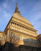 Di Piazza in Piazza a Torino - Tour in Vespa per 2 persone