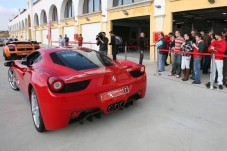 Un Giro in Pista su Ferrari 458 Italia 