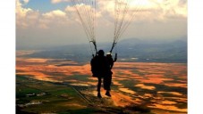 Volo in parapendio biposto nel bergamasco