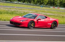 Due giri in pista in Ferrari 458 Italia