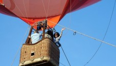 Volo in Mongolfiera per 2/3 persone a Barolo