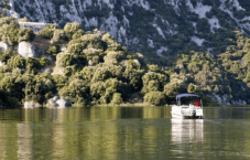 Soggiorno nell'Ecoparco Neulè con escursione in battello sul Cedrino