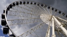 Ferrish wheel ride in the heart of Budapest with priority access and a glass of champagne