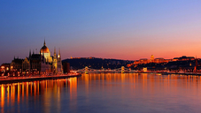 Sunset Cocktail Cruise Budapest 