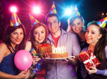 Buono Regalo Compleanno  Idee Originali Regali di Compleanno per un Amico